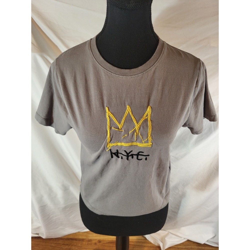 Basquiat Jean Michel Womans Size M Gray Cropped Tee Embroidered